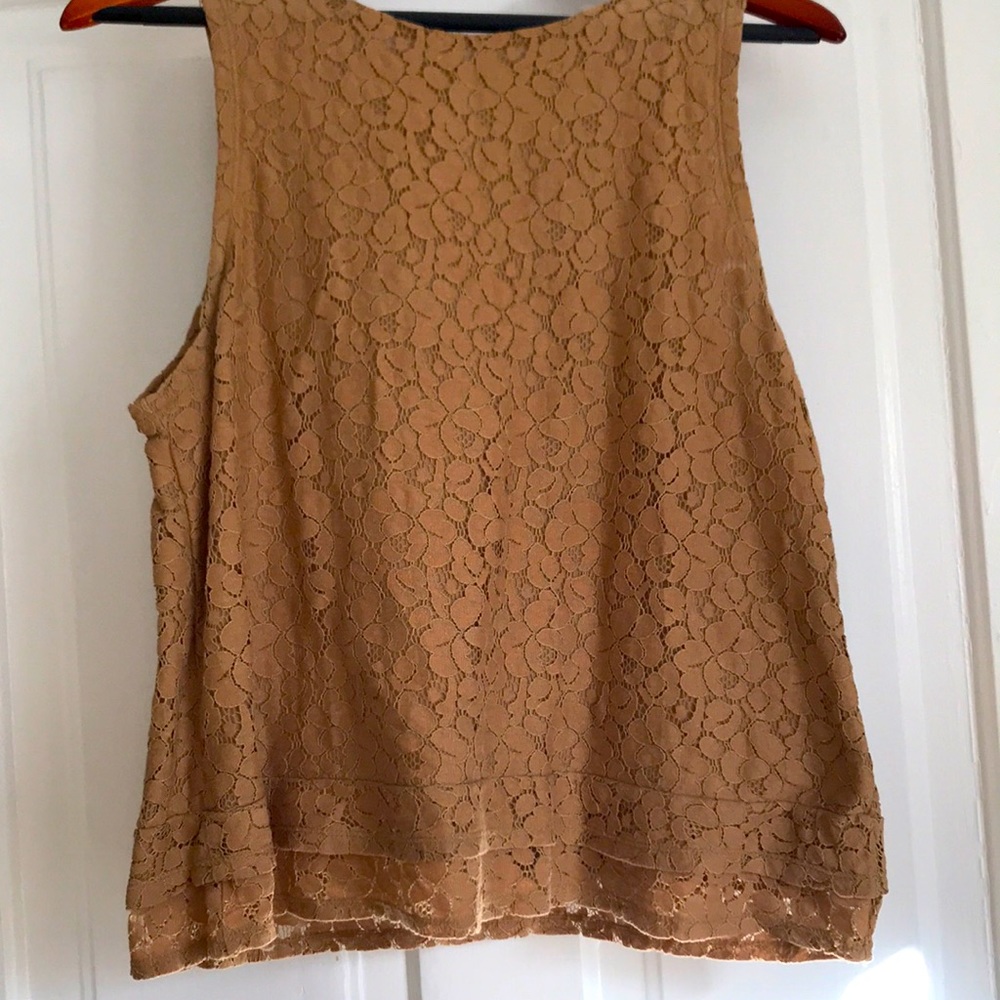Stretchy lace layering tank in gold